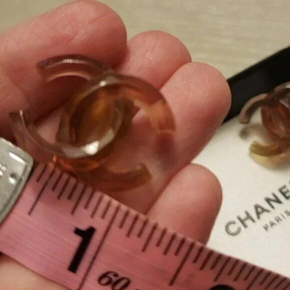 Chanel Vintage LARGE Interlocking CC Clip On Earrings - Picture 6 of 15